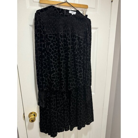 Black Women's Size XS  2 Piece Smocked Blouse Maxi Skirt Velvet Burnout Giraffe - Picture 2 of 4